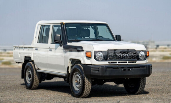 Buy Used Toyota Land Cruiser White Car in Muscat in Masqat Buy Used Toyota Land Cruiser White Car in Muscat in Masqat