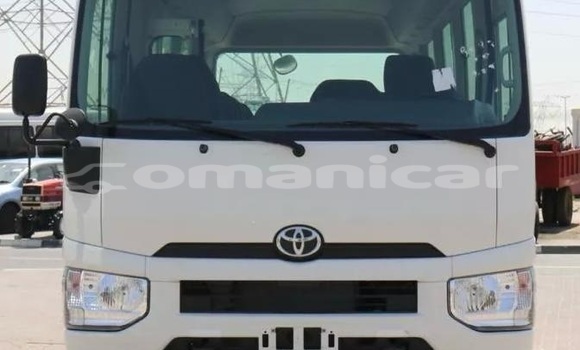 Buy Used Toyota Coaster White Car in Muscat in Masqat