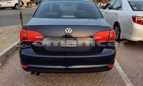 Buy Used Volkswagen Jetta Green Car in al–Khaburah in al-Batinah