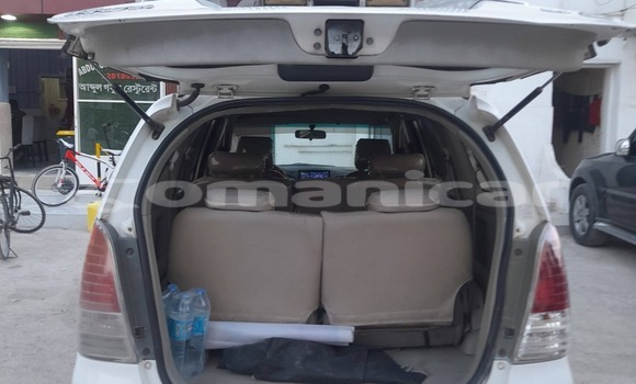 Buy Used Toyota Innova Other Car in al–Masna'ah in al-Batinah Buy Used Toyota Innova Other Car in al–Masna'ah in al-Batinah