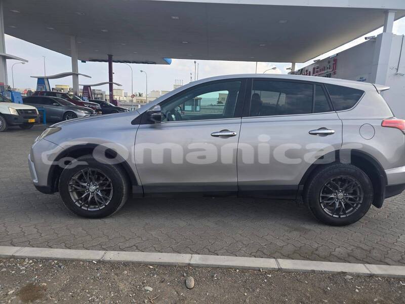 Big with watermark toyota rav4 al batinah al khaburah 8001