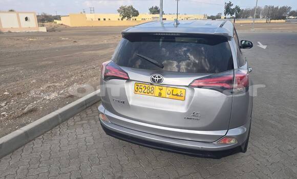 Buy Used Toyota RAV4 Other Car in al–Khaburah in al-Batinah Buy Used Toyota RAV4 Other Car in al–Khaburah in al-Batinah