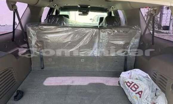 Buy Used Chevrolet Suburban Other Car in Al khuwair in al-Batinah Buy Used Chevrolet Suburban Other Car in Al khuwair in al-Batinah