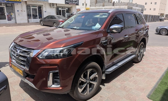 Buy Used Nissan Xterra Brown Car in Muscat in Masqat Buy Used Nissan Xterra Brown Car in Muscat in Masqat