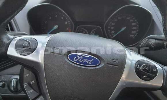 Buy Used Ford Escape Red Car in Qurm in Masqat Buy Used Ford Escape Red Car in Qurm in Masqat