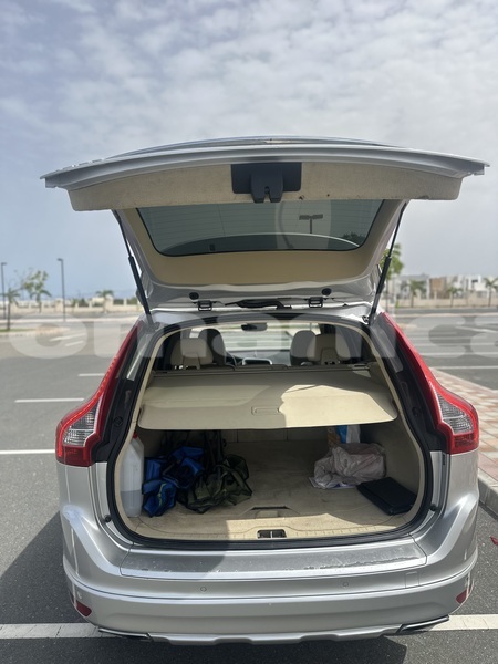Big with watermark volvo xc60 masqat muscat 8009
