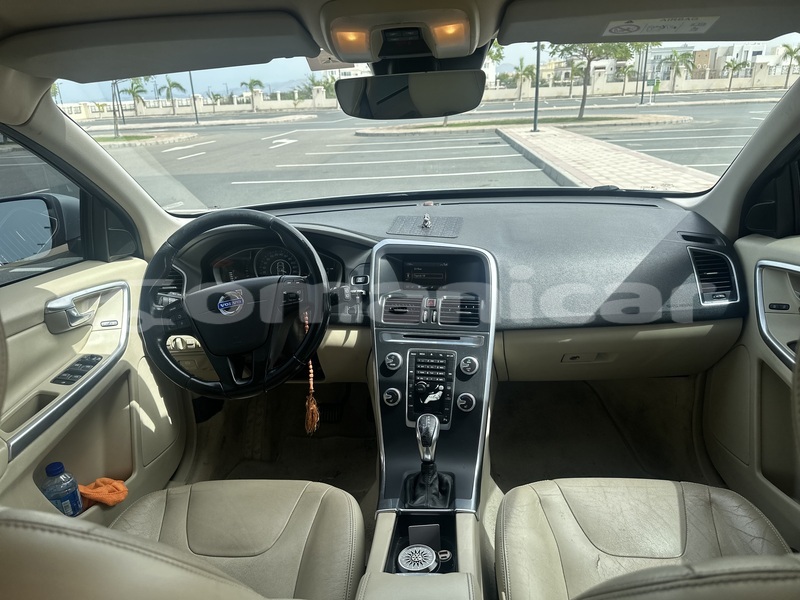 Big with watermark volvo xc60 masqat muscat 8009