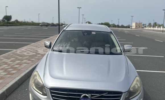 Buy Used Volvo XC60 Silver Car in Muscat in Masqat Buy Used Volvo XC60 Silver Car in Muscat in Masqat