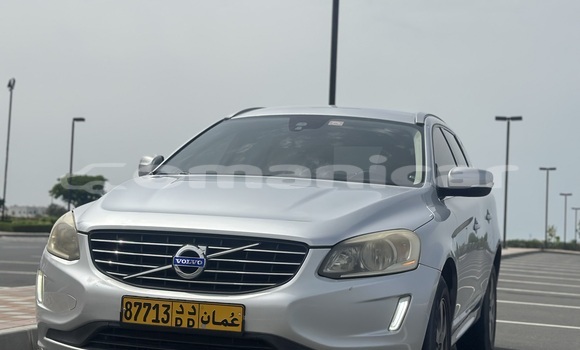 Buy Used Volvo XC60 Silver Car in Muscat in Masqat Buy Used Volvo XC60 Silver Car in Muscat in Masqat