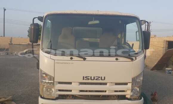 Buy Used Suzuki Carry White Truck in Saham in al-Batinah