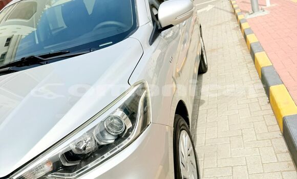 Buy Used Suzuki Ertiga Silver Car in Muscat in Masqat Buy Used Suzuki Ertiga Silver Car in Muscat in Masqat