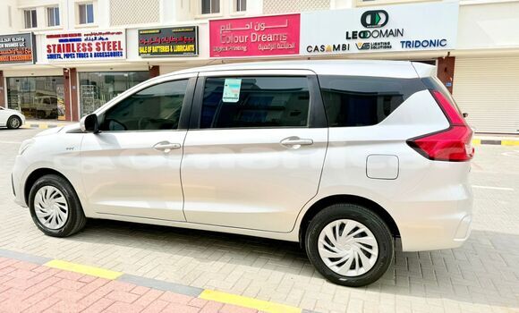 Buy Used Suzuki Ertiga Silver Car in Muscat in Masqat Buy Used Suzuki Ertiga Silver Car in Muscat in Masqat