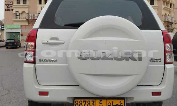Buy Used Suzuki Grand Vitara White Car in Muscat in Masqat Buy Used Suzuki Grand Vitara White Car in Muscat in Masqat