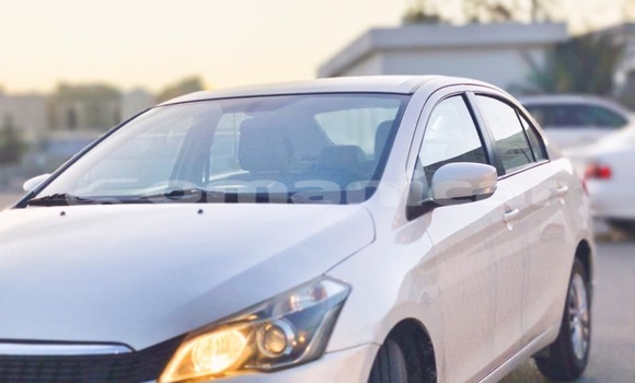 Buy Used Suzuki Ciaz White Car in Muscat in Masqat Buy Used Suzuki Ciaz White Car in Muscat in Masqat