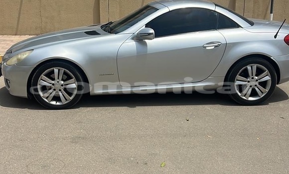 Buy Used Mercedes-Benz SLK–Class Silver Car in Muscat in Masqat Buy Used Mercedes-Benz SLK–Class Silver Car in Muscat in Masqat