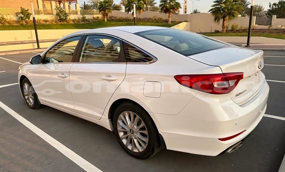 Buy Used Hyundai Sonata White Car in Muscat in Masqat Buy Used Hyundai Sonata White Car in Muscat in Masqat