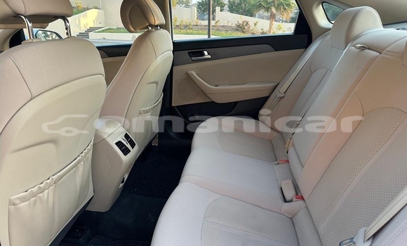 Buy Used Hyundai Sonata White Car in Muscat in Masqat Buy Used Hyundai Sonata White Car in Muscat in Masqat