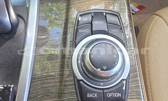 Buy Used BMW X3 Silver Car in Muscat in Masqat Buy Used BMW X3 Silver Car in Muscat in Masqat