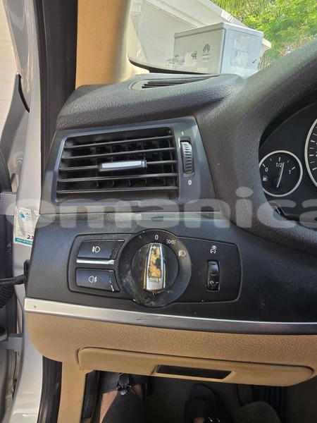 Big with watermark bmw x3 masqat muscat 8024