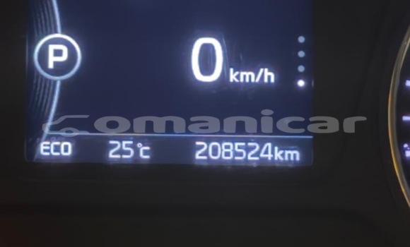 Buy Used Kia Sorento Brown Car in Muscat in Masqat Buy Used Kia Sorento Brown Car in Muscat in Masqat