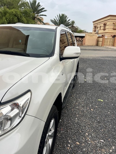 Big with watermark toyota prado masqat muscat 8026