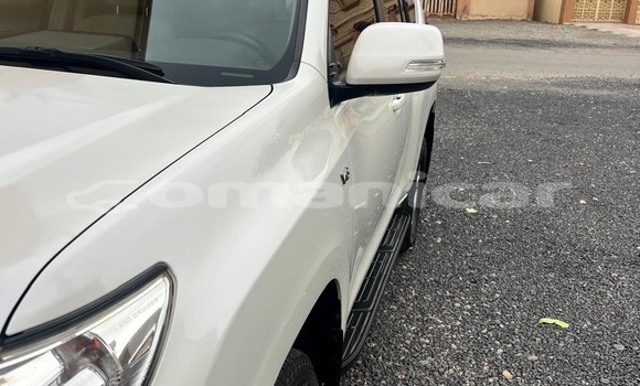 Buy Used Toyota Prado White Car in Suhar in al-Batinah Buy Used Toyota Prado White Car in Suhar in al-Batinah