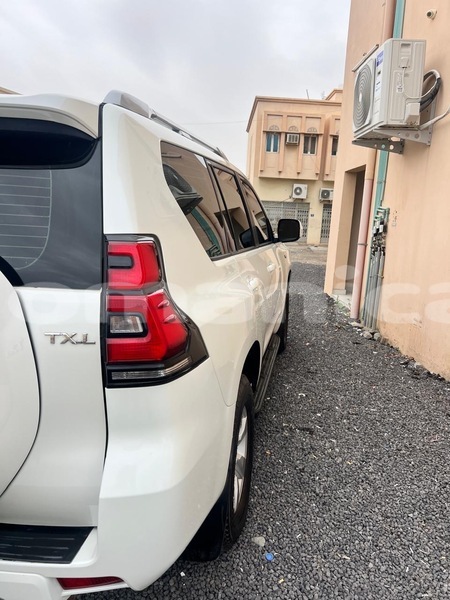 Big with watermark toyota prado masqat muscat 8026