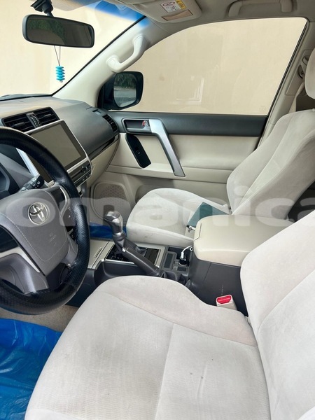 Big with watermark toyota prado masqat muscat 8026