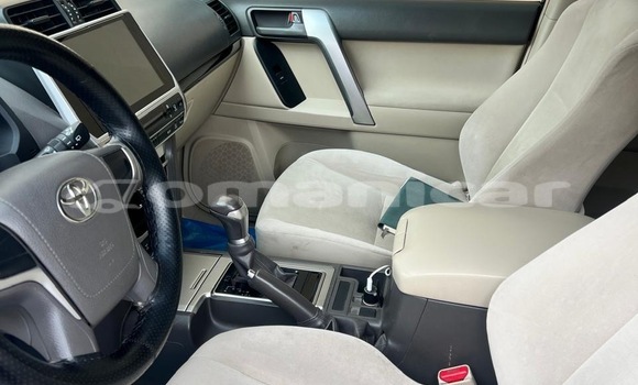 Buy Used Toyota Prado White Car in Suhar in al-Batinah Buy Used Toyota Prado White Car in Suhar in al-Batinah