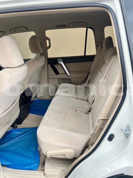 Big with watermark toyota prado masqat muscat 8026