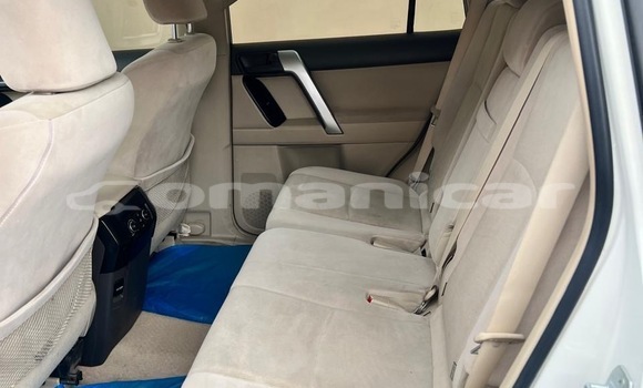Buy Used Toyota Prado White Car in Suhar in al-Batinah Buy Used Toyota Prado White Car in Suhar in al-Batinah