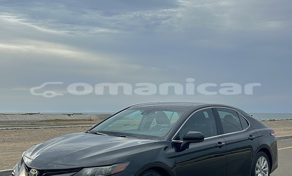 Buy Used Toyota Camry Black Car in Muscat in Masqat