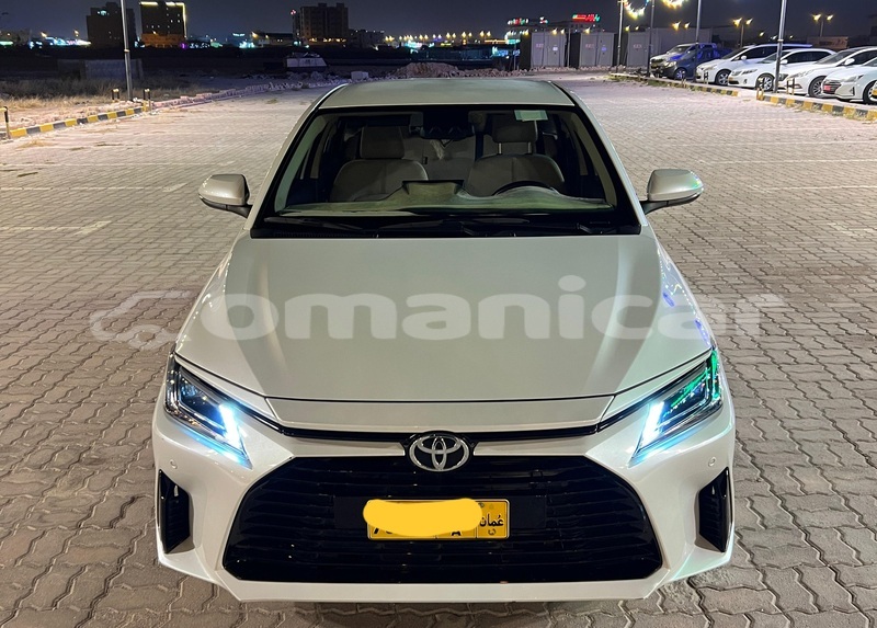 Big with watermark toyota yaris dhufar salalah 8033
