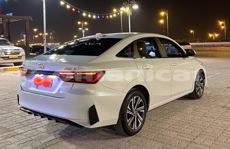 Big with watermark toyota yaris dhufar salalah 8033