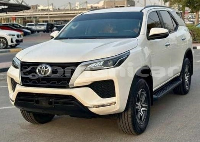 Big with watermark toyota fortuner masqat muscat 8034
