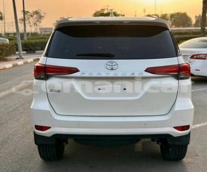 Big with watermark toyota fortuner masqat muscat 8034