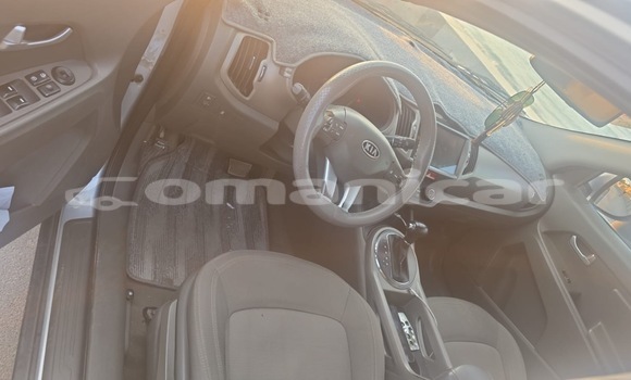 Buy Used Kia Sportage Silver Car in Ruwi in Masqat Buy Used Kia Sportage Silver Car in Ruwi in Masqat