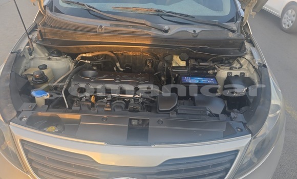 Buy Used Kia Sportage Silver Car in Ruwi in Masqat Buy Used Kia Sportage Silver Car in Ruwi in Masqat