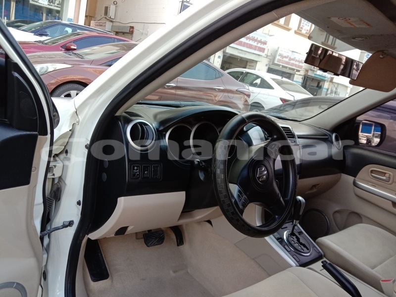 Big with watermark suzuki grand vitara masqat muscat 8017
