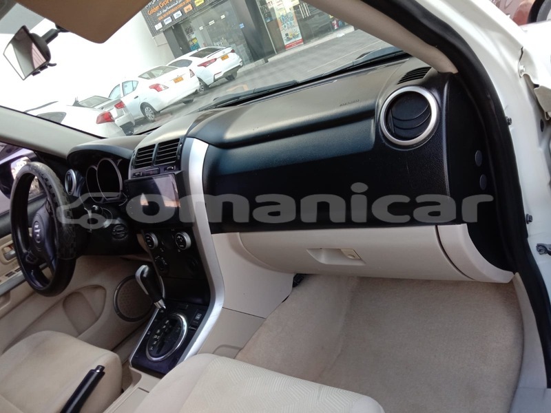 Big with watermark suzuki grand vitara masqat muscat 8017