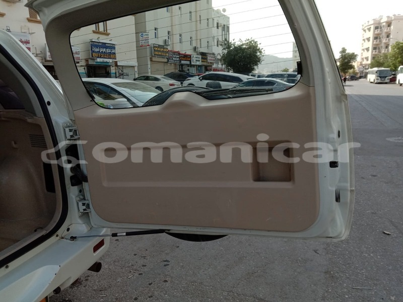 Big with watermark suzuki grand vitara masqat muscat 8017