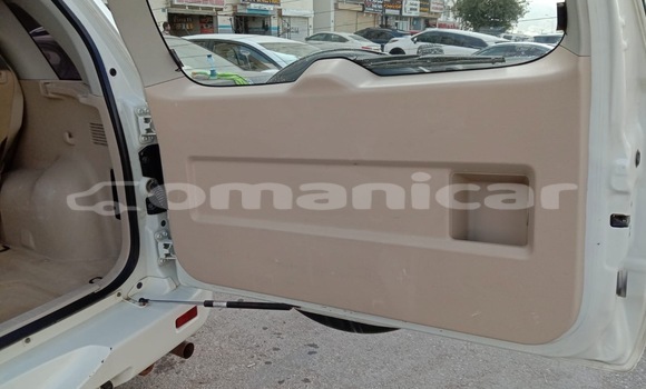 Buy Used Suzuki Grand Vitara White Car in Muscat in Masqat Buy Used Suzuki Grand Vitara White Car in Muscat in Masqat