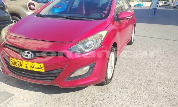 Buy Used Hyundai i30 Red Car in Muscat in Masqat Buy Used Hyundai i30 Red Car in Muscat in Masqat