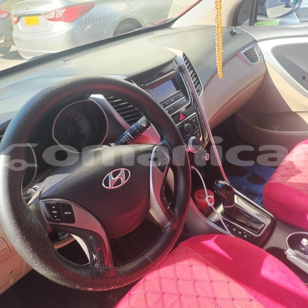 Big with watermark hyundai i30 masqat muscat 8043