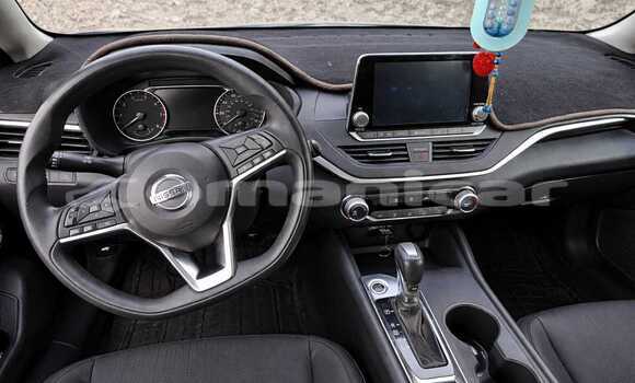 Buy Used Nissan Altima Blue Car in Wadi Al Kabir in Masqat Buy Used Nissan Altima Blue Car in Wadi Al Kabir in Masqat