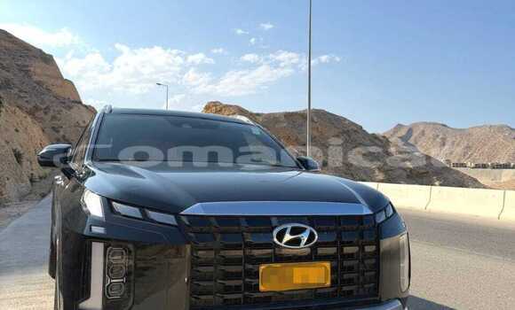 Buy Used Hyundai Genesis Green Car in Qurm in Masqat Buy Used Hyundai Genesis Green Car in Qurm in Masqat