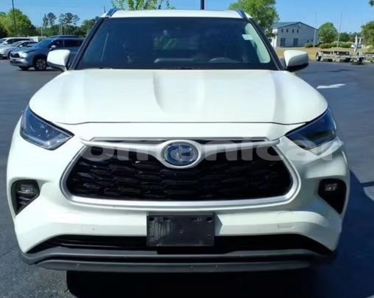 Big with watermark toyota highlander masqat muscat 8057