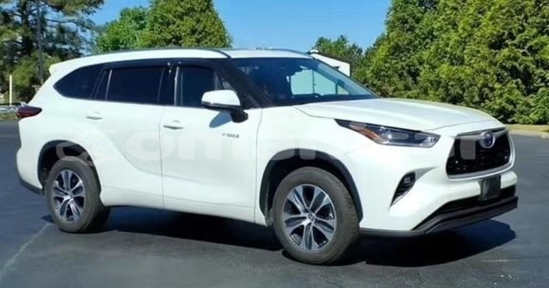 Big with watermark toyota highlander masqat muscat 8057
