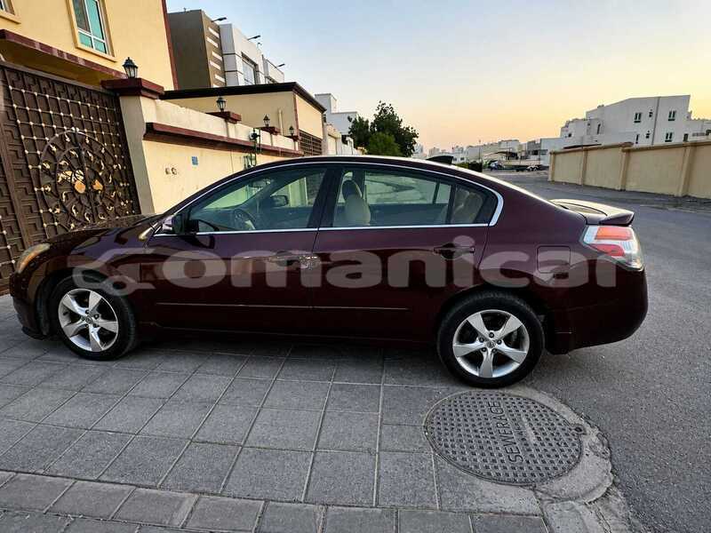 Big with watermark nissan altima masqat wadi al kabir 8063