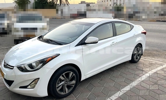 Buy Used Hyundai Elantra White Car in Azaiba in Masqat Buy Used Hyundai Elantra White Car in Azaiba in Masqat